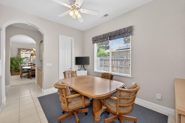 2330 Deauville Circle, Clovis, CA 93619