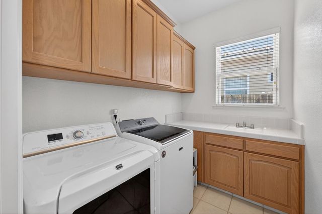 2330 Deauville Circle, Clovis, CA 93619