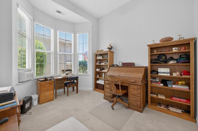 2330 Deauville Circle, Clovis, CA 93619