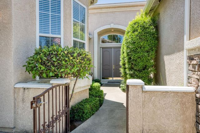 2330 Deauville Circle, Clovis, CA 93619