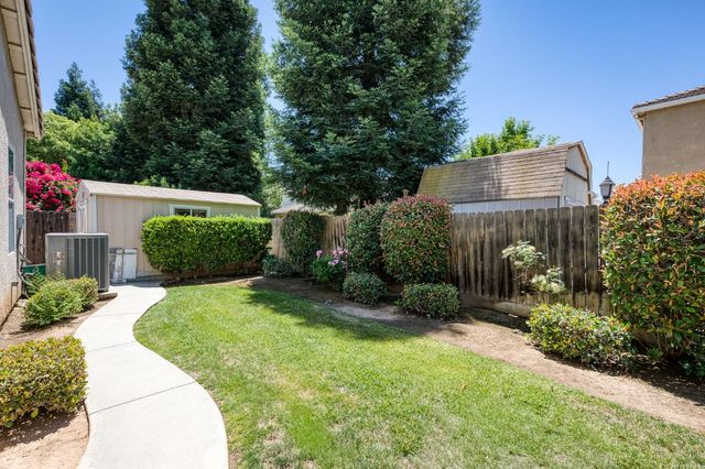 2330 Deauville Circle, Clovis, CA 93619