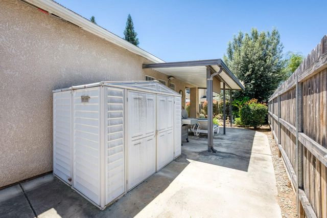 2330 Deauville Circle, Clovis, CA 93619