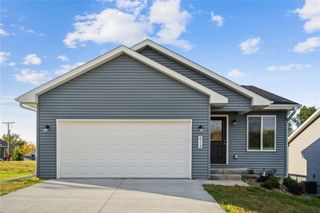 824 Nye Way, Coralville, IA 52241