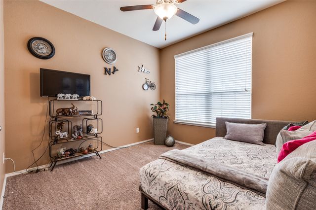 1525 Acmite Avenue, Cross Roads, TX 76227