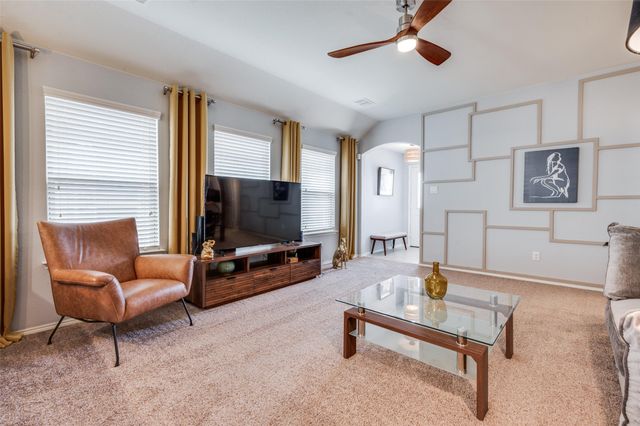 1525 Acmite Avenue, Cross Roads, TX 76227