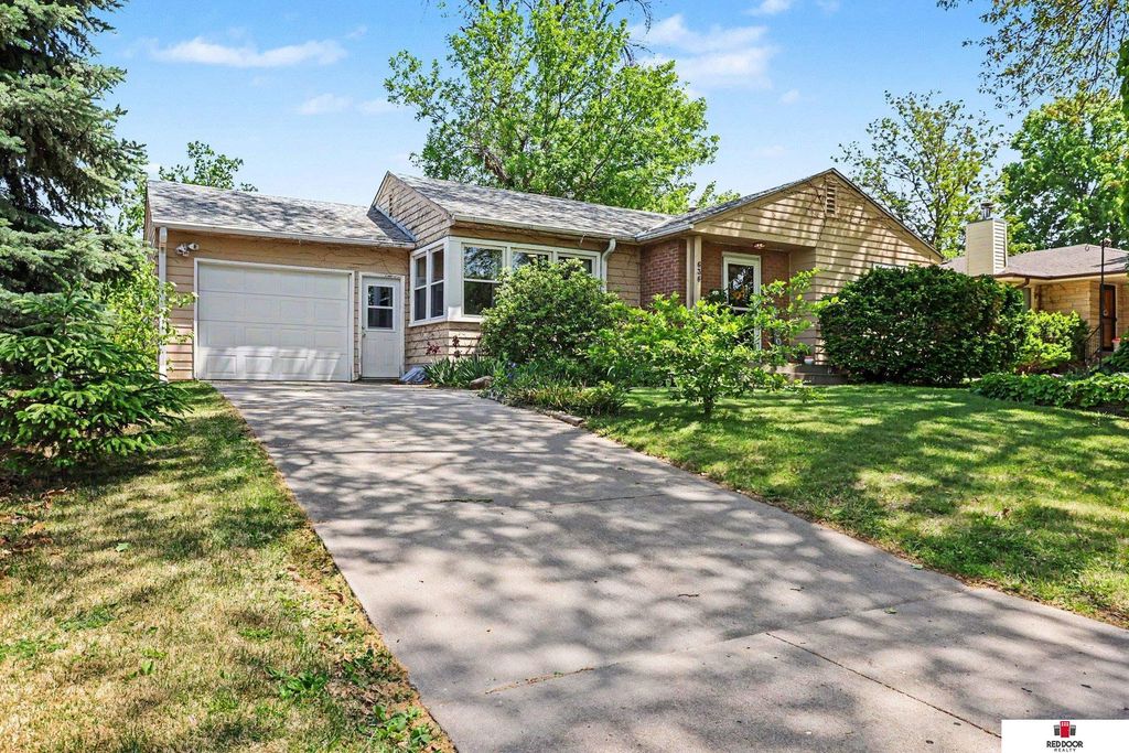 636 S 51 Street, Lincoln, NE 68510