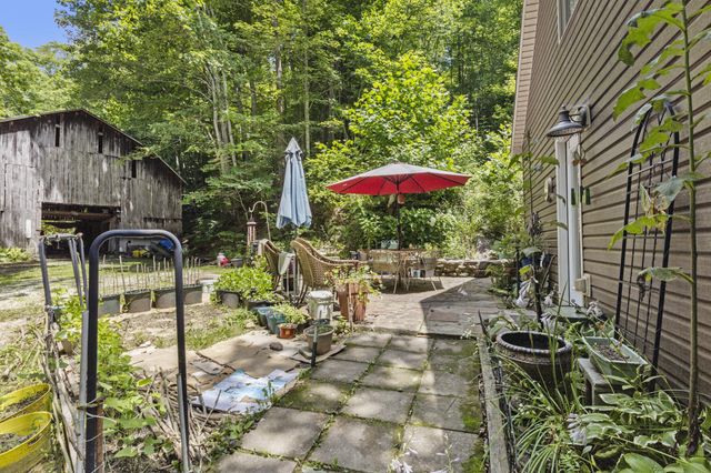 365 Johnny Morton Hollow Road, Stanton, KY 40380