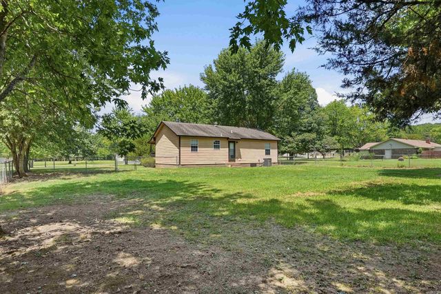 60 Azalea Loop, Conway, AR 72032