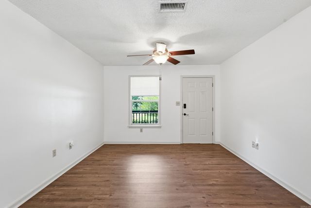 60 Azalea Loop, Conway, AR 72032