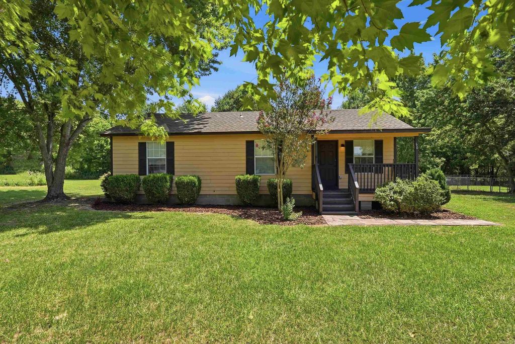 60 Azalea Loop, Conway, AR 72032