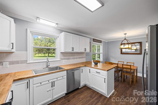 1411 Oakdale Road, Rock Hill, SC 29730