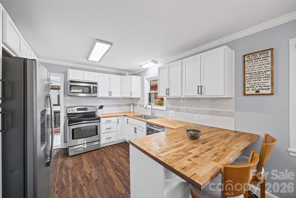 1411 Oakdale Road, Rock Hill, SC 29730