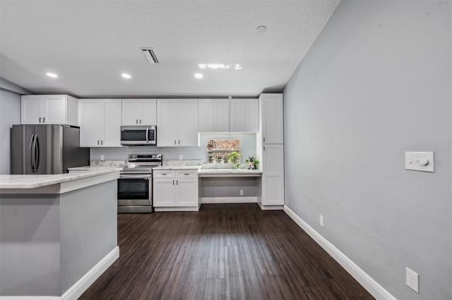 2125 LANIER ROAD, Plant City, FL 33565