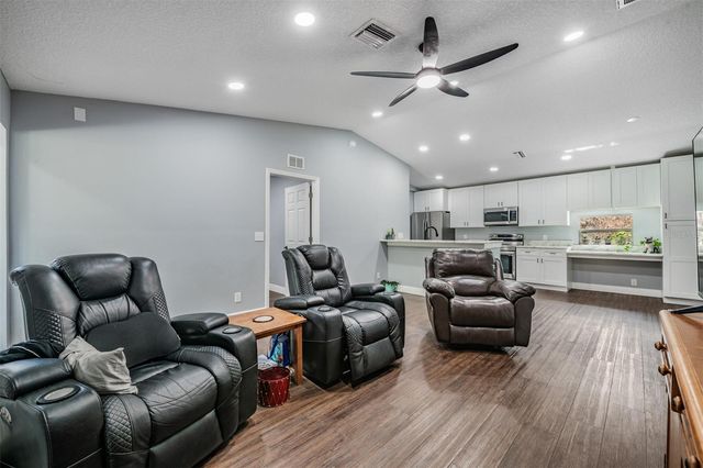 2125 LANIER ROAD, Plant City, FL 33565