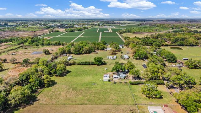 2125 LANIER ROAD, Plant City, FL 33565