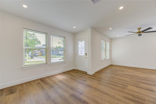 6923 Keller Street, Houston, TX 77087
