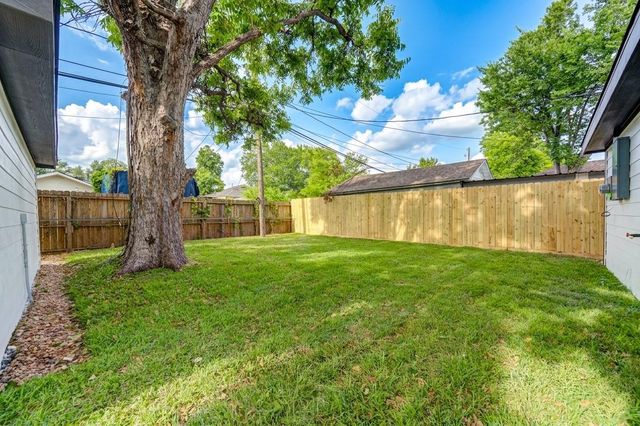6923 Keller Street, Houston, TX 77087
