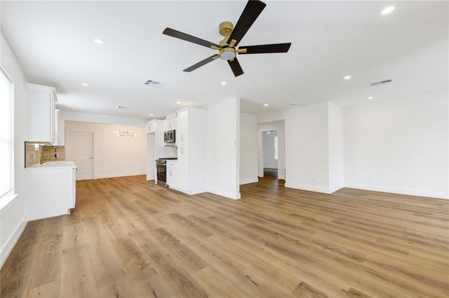 6923 Keller Street, Houston, TX 77087