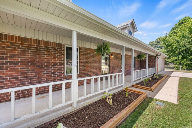 27 Forest Drive, Cabot, AR 72023