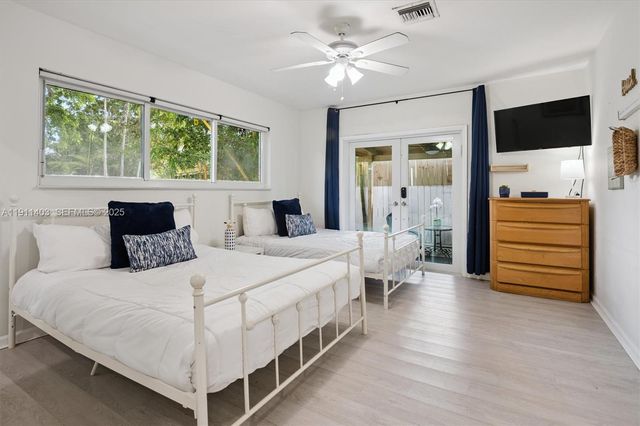 630 NE 175th St, Miami, FL 33162