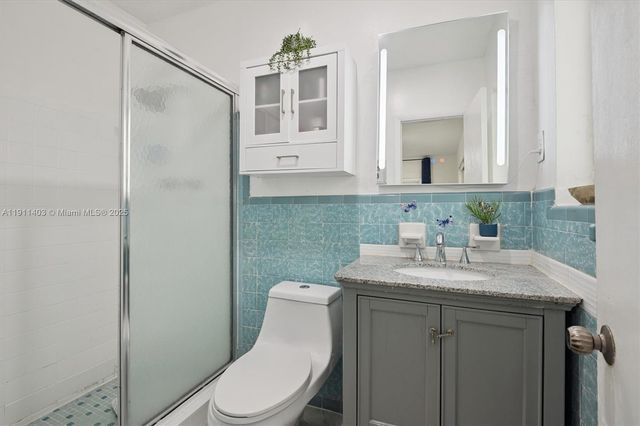 630 NE 175th St, Miami, FL 33162