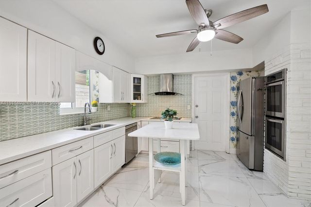 630 NE 175th St, Miami, FL 33162