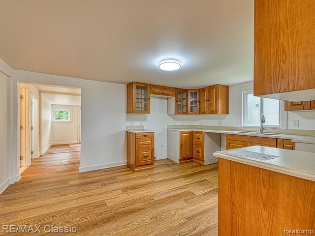 9509 Main Street, Whitmore Lake, MI 48189