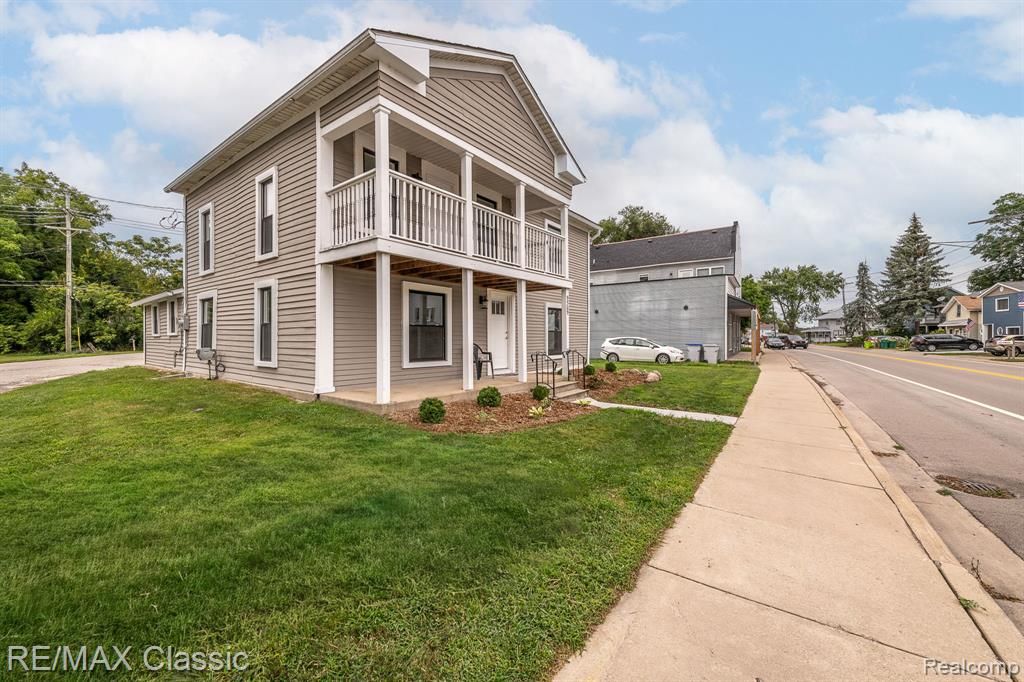 9509 Main Street, Whitmore Lake, MI 48189