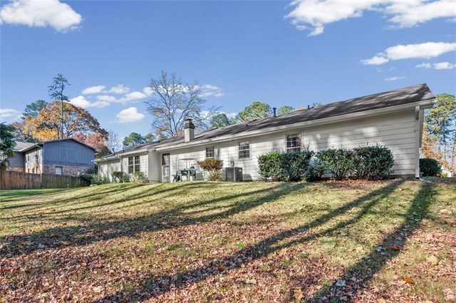 2005 HIGHRIGGS Lane, Snellville, GA 30078