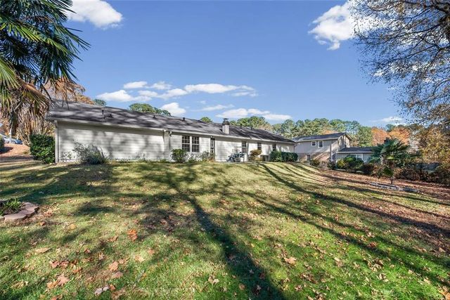 2005 HIGHRIGGS Lane, Snellville, GA 30078