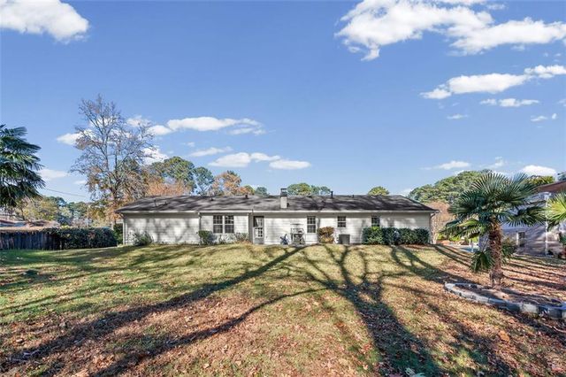 2005 HIGHRIGGS Lane, Snellville, GA 30078