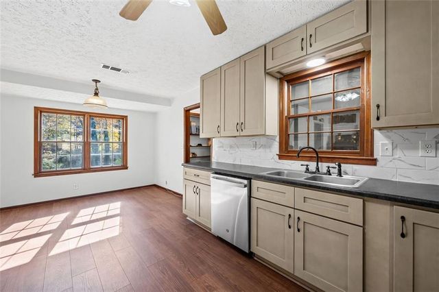 2005 HIGHRIGGS Lane, Snellville, GA 30078