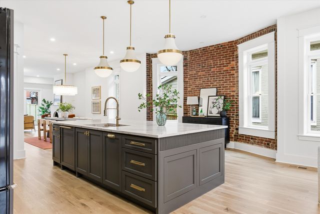 1014 Villa Pl, Nashville, TN 37212