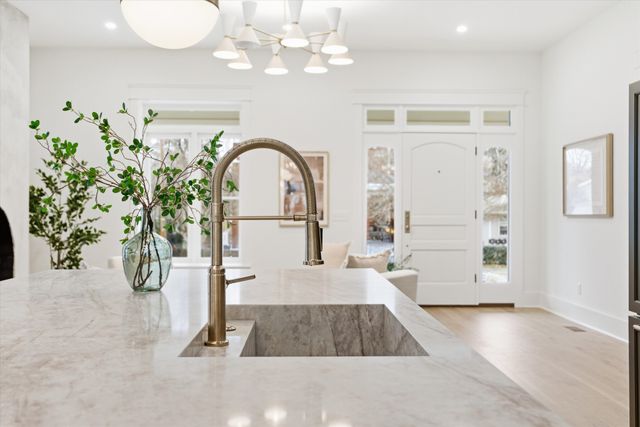 1014 Villa Pl, Nashville, TN 37212