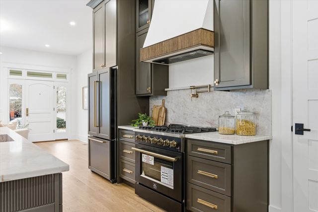 1014 Villa Pl, Nashville, TN 37212