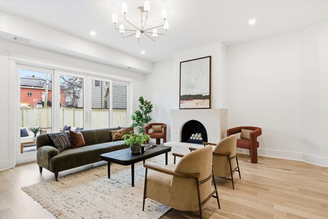 1014 Villa Pl, Nashville, TN 37212