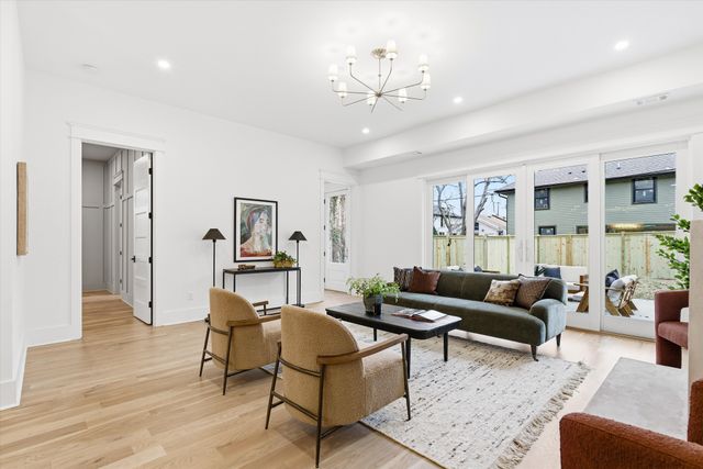 1014 Villa Pl, Nashville, TN 37212