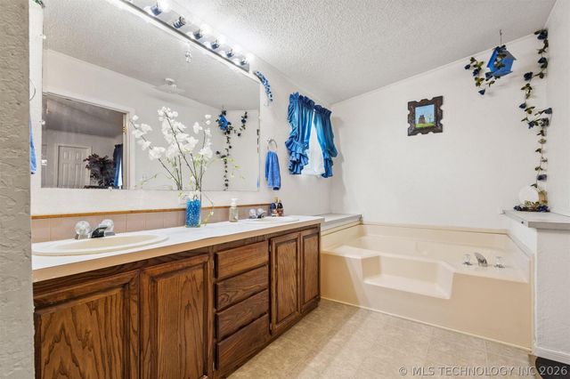 7769 Tribal Lane, Kingston, OK 73439