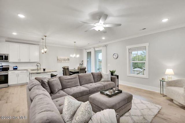 7402 Springwater Drive, Wilmington, NC 28411