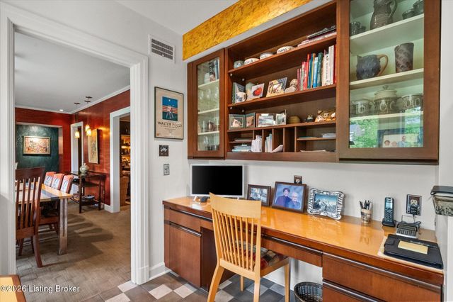 3004 Colonial Hill Rd, Louisville, KY 40205