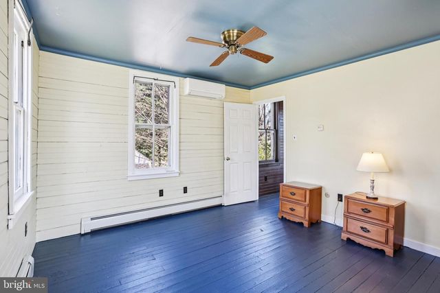 1 W LINDEN RD, Burlington Township, NJ 08016