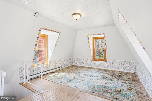 1 W LINDEN RD, Burlington Township, NJ 08016