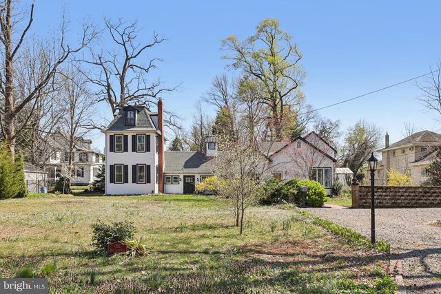 1 W LINDEN RD, Burlington Township, NJ 08016