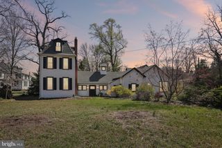 1 W LINDEN RD, Burlington Township, NJ 08016