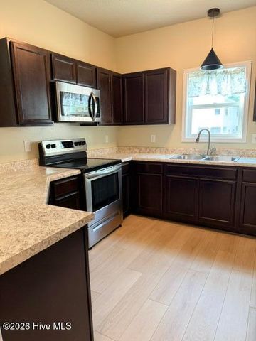 382 Frisco Way, Holly Ridge, NC 28445