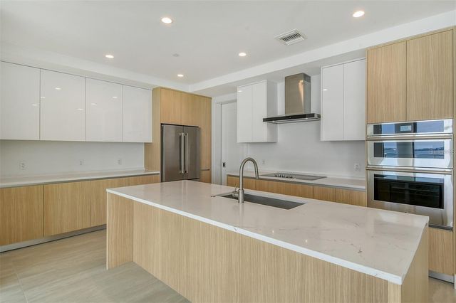 301 QUAY COMMONS 1011, Sarasota, FL 34236