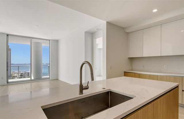 301 QUAY COMMONS 1011, Sarasota, FL 34236