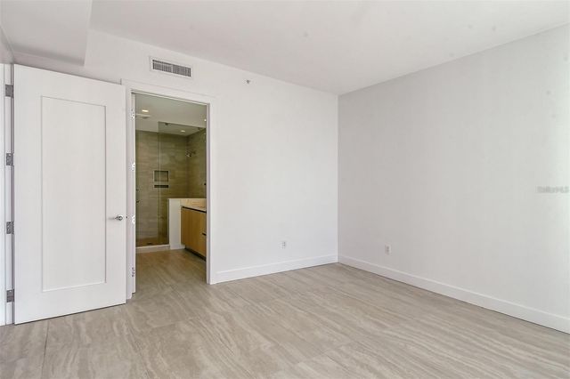 301 QUAY COMMONS 1011, Sarasota, FL 34236
