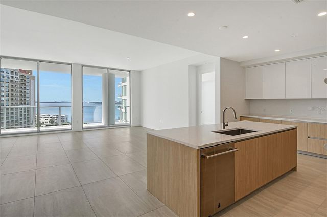 301 QUAY COMMONS 1011, Sarasota, FL 34236