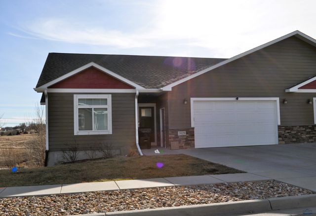 3029 HOEFER AVE, Rapid City, SD 57701